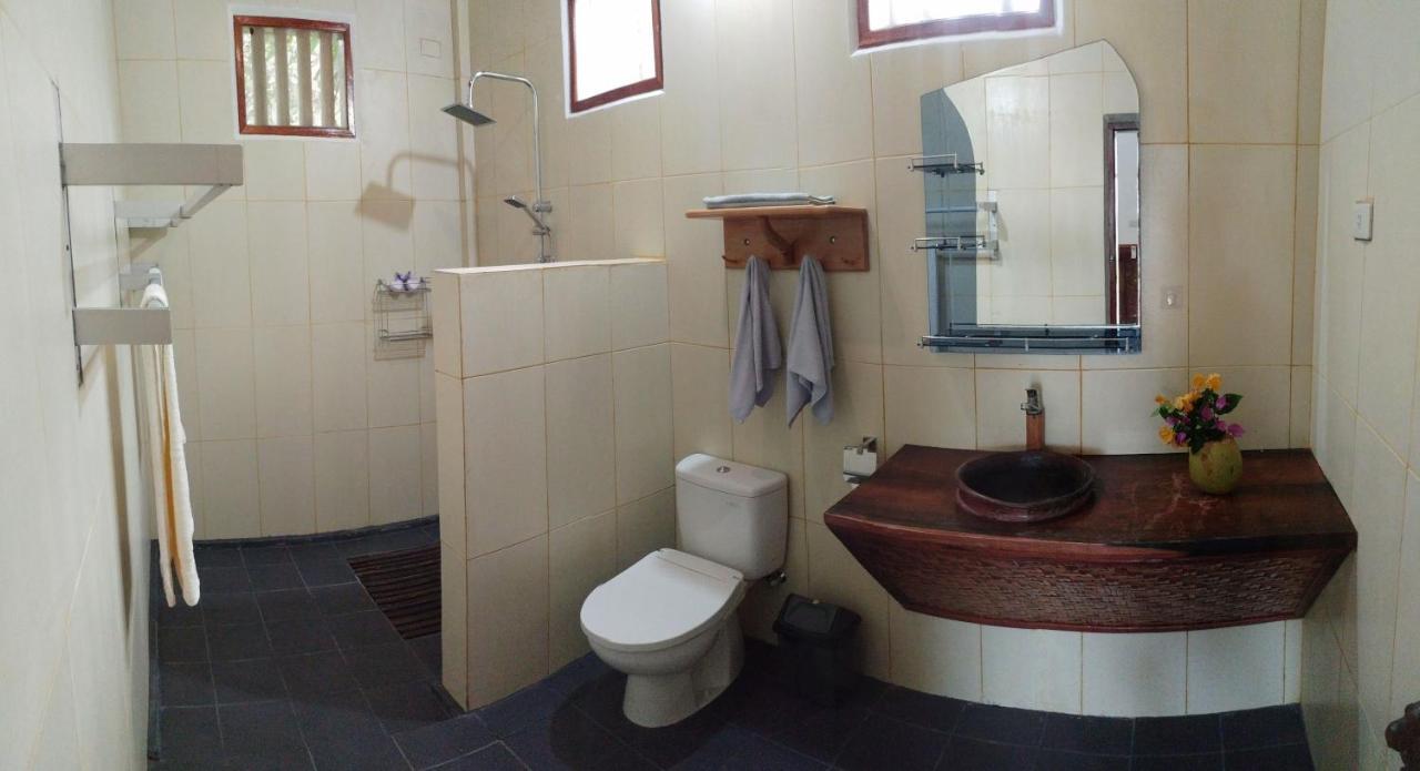 New Raya - Nias Beach Bungalows Lagudri Экстерьер фото